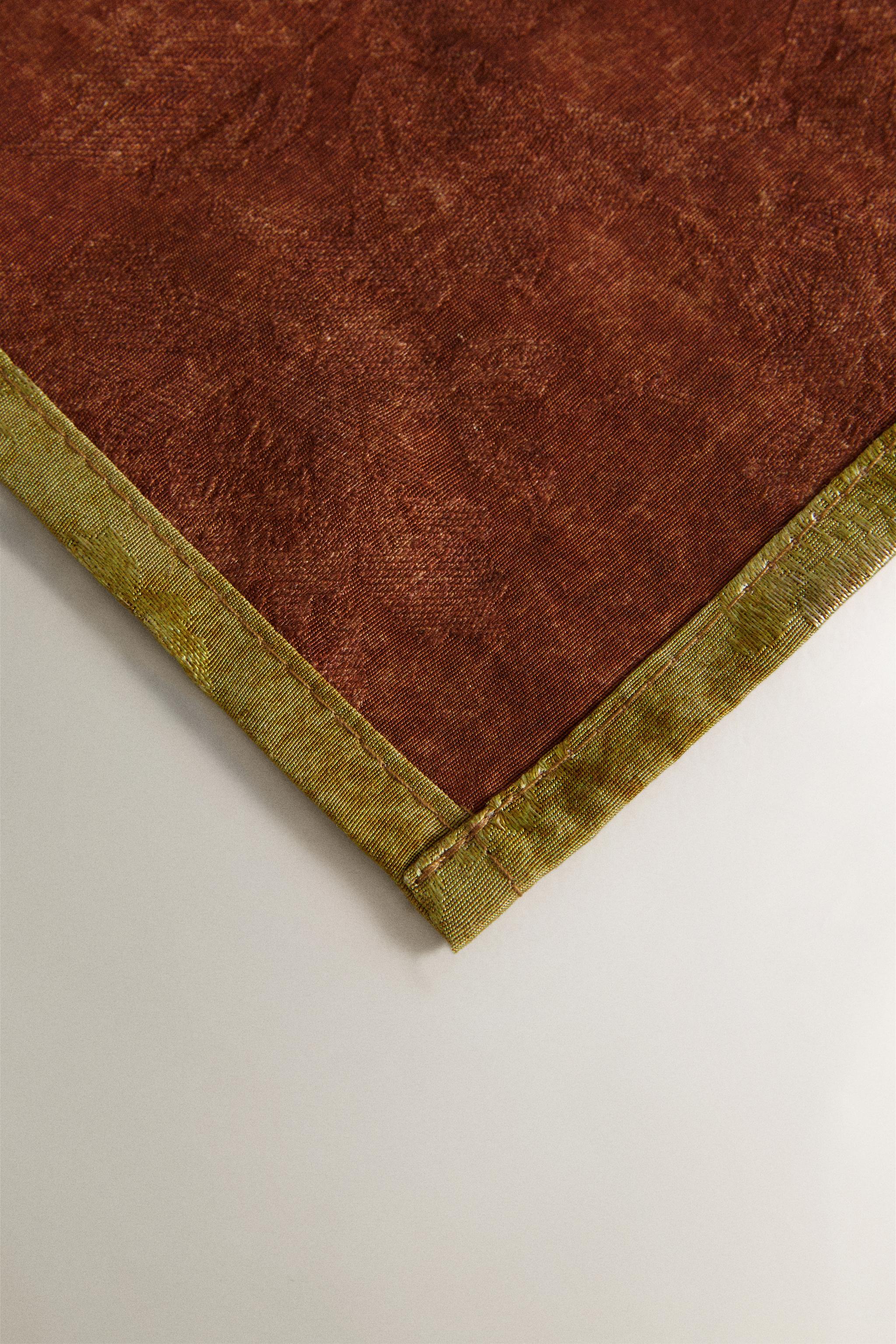 REVERSIBLE SATIN NAPKINS (PACK OF 2) | MARISA BERENSON